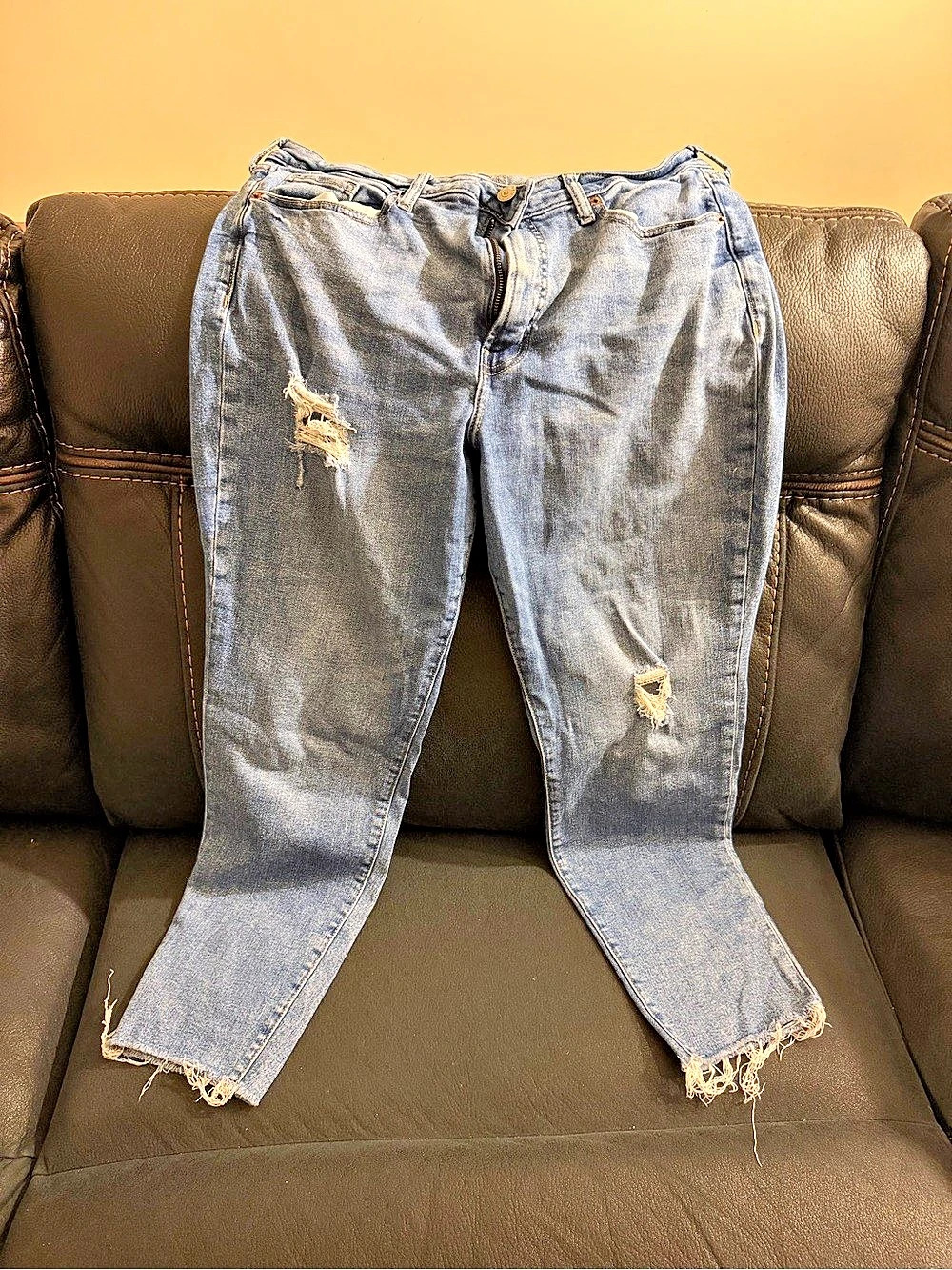 Old Navy High-Rise O.G. Straight Secret-Smooth Pocket Jeans in Blue